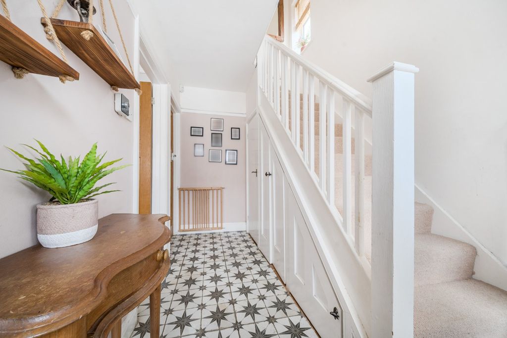 Property photo 2 of 24 Picture No. 25