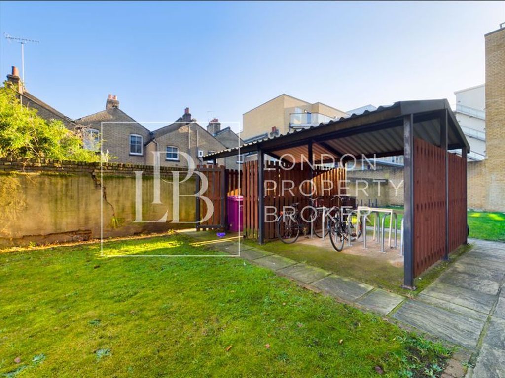 Property photo 3 of 8