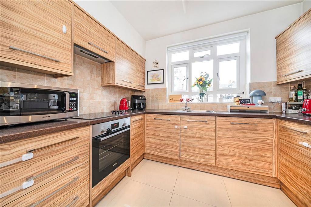 Property photo 3 of 5