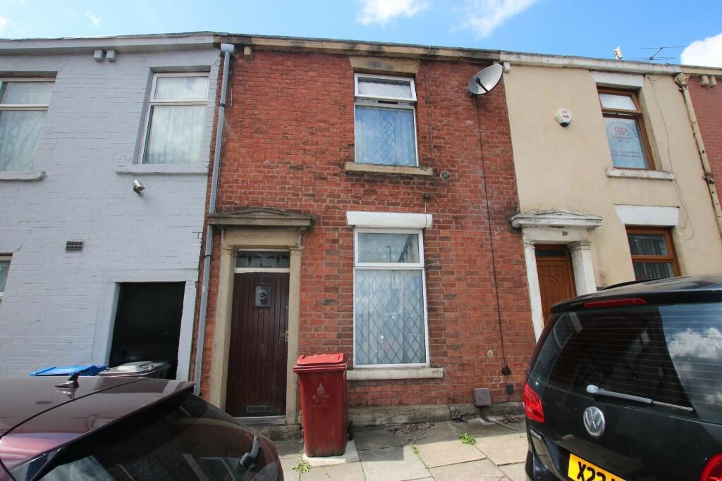 Property photo 2 of 12