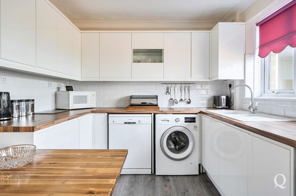 Property photo 3 of 25 c8603c86-2Cda-405...
