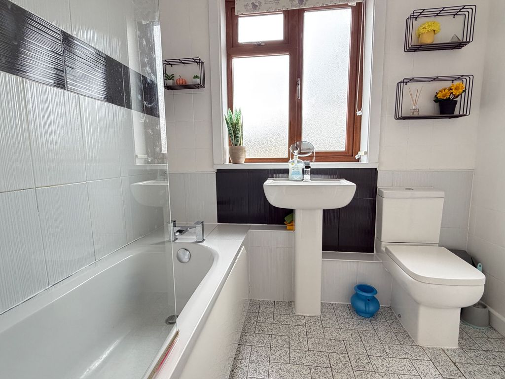 Additional image 18 of 3 bed flat for saleWoodburn Avenue, Dalkeith EH22