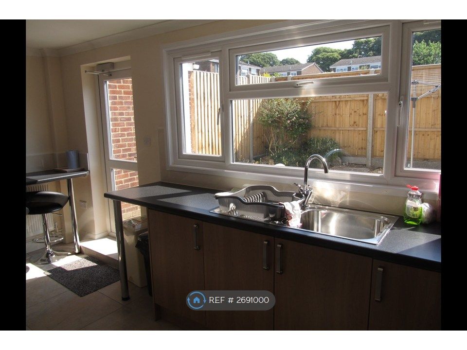 Property photo 2 of 22 Kitchen