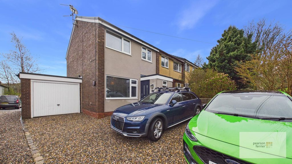 Property photo 1 of 13 Front