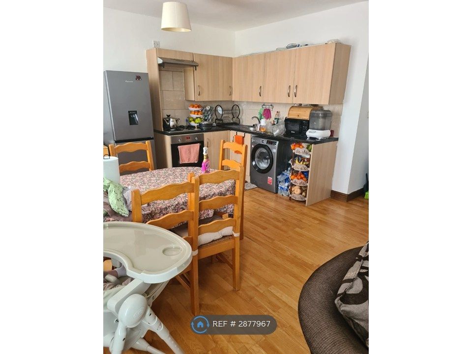 Property photo 3 of 5