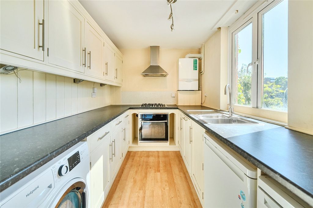 Property photo 3 of 16 Picture No. 69