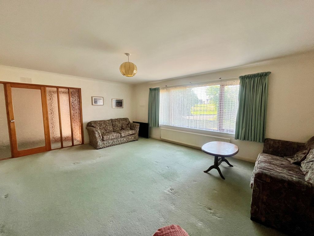 Property photo 3 of 24
