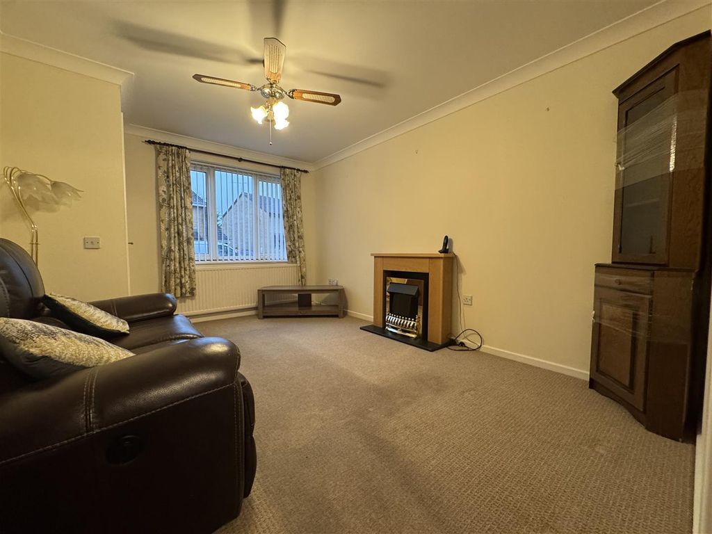 Property photo 2 of 12 Photo 18-12-2025, 14 47 48 (1).Jpg