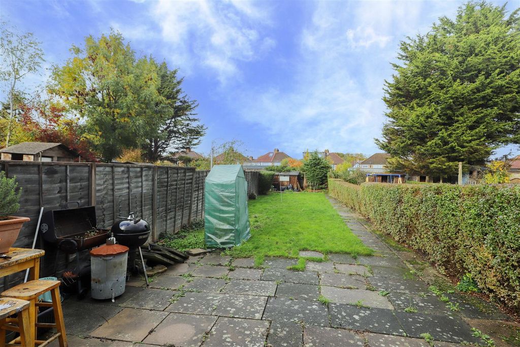 Property photo 3 of 10 5