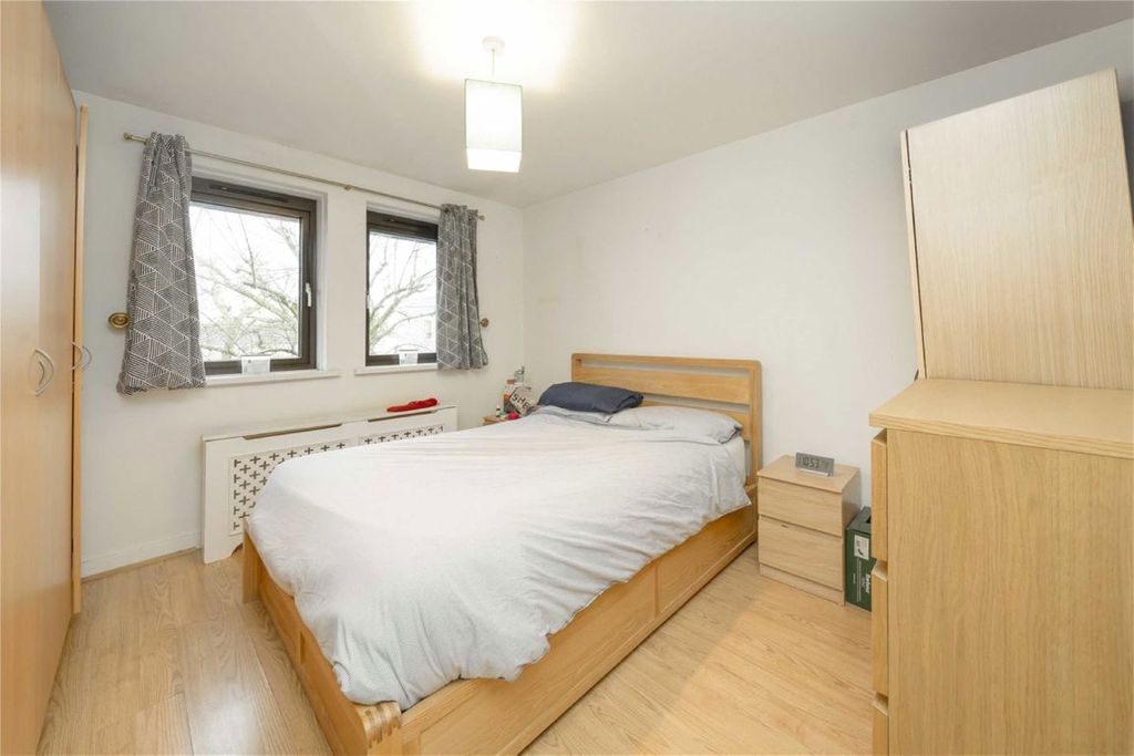 Property photo 3 of 6