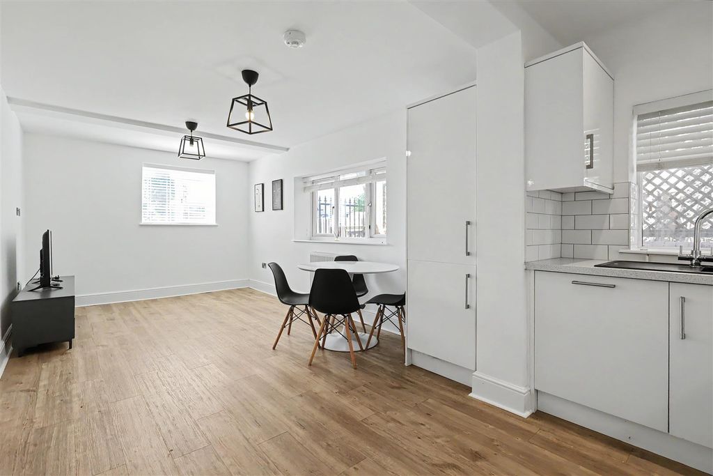 Property photo 1 of 17 Img_6615.Jpg