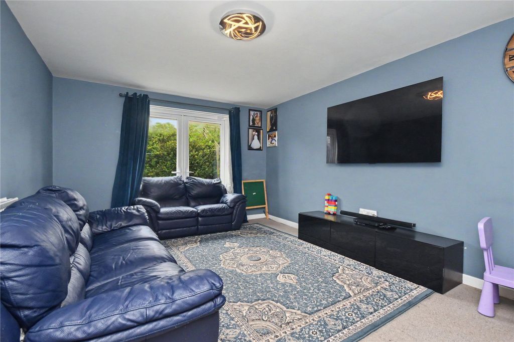 Property photo 2 of 18 Picture No. 14