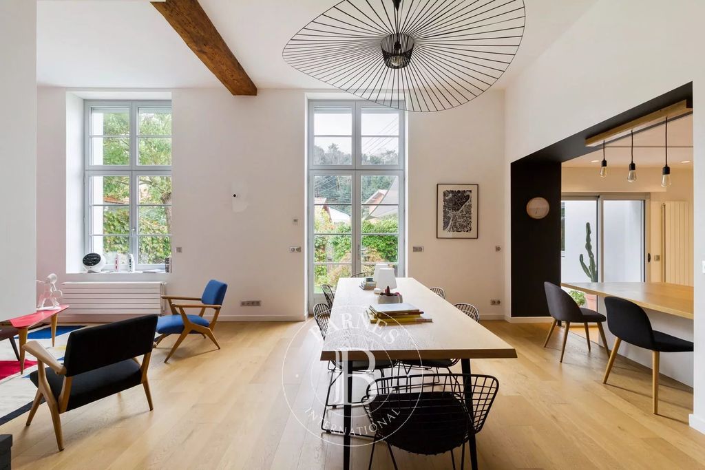 Property photo 1 of 13 Dining Room Wooden Floor Kitchen Bar