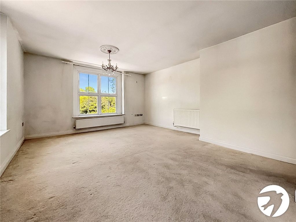 Property photo 3 of 5 Master Bedroom