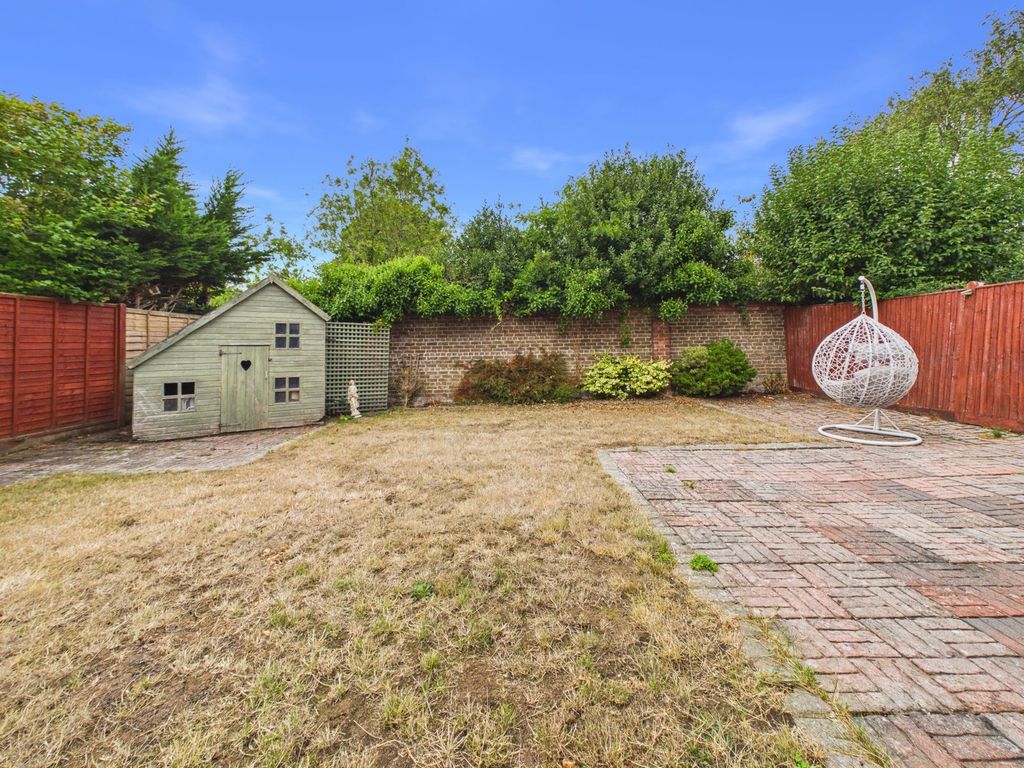 Property photo 2 of 23