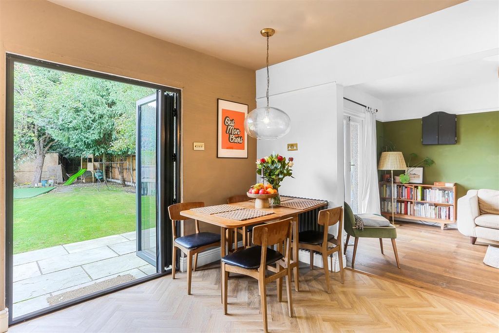 Property photo 3 of 31 1548790677 - 18.Jpg