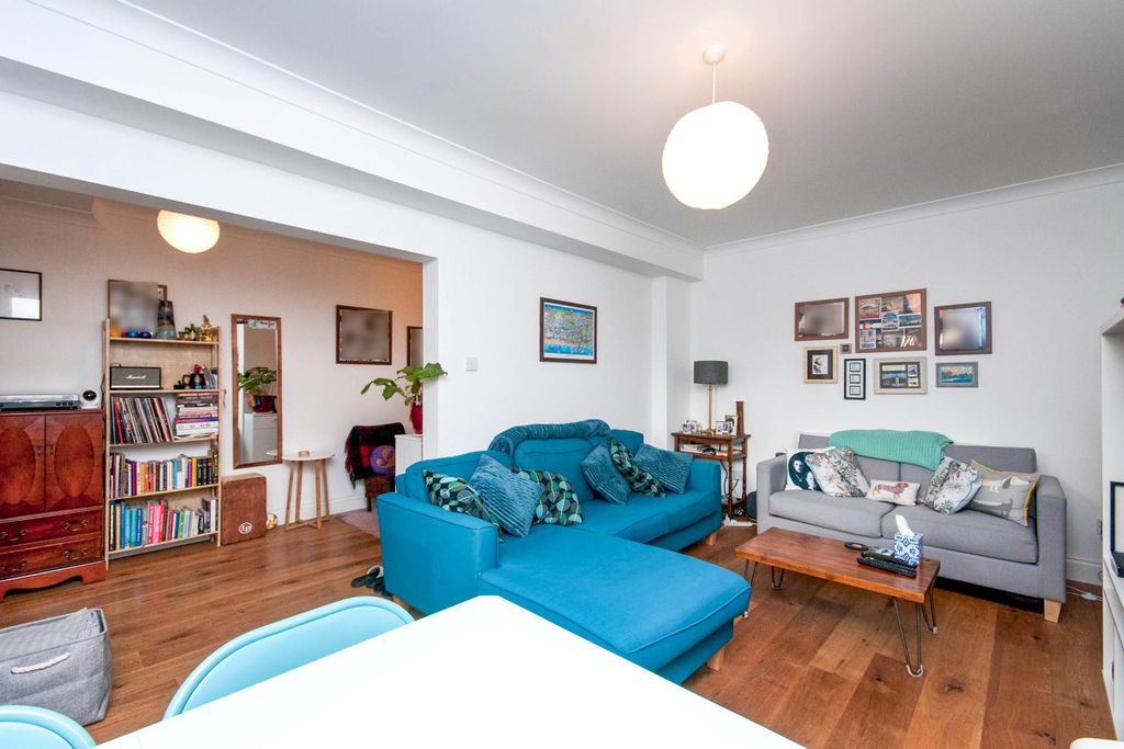 Property photo 3 of 7 Living Room