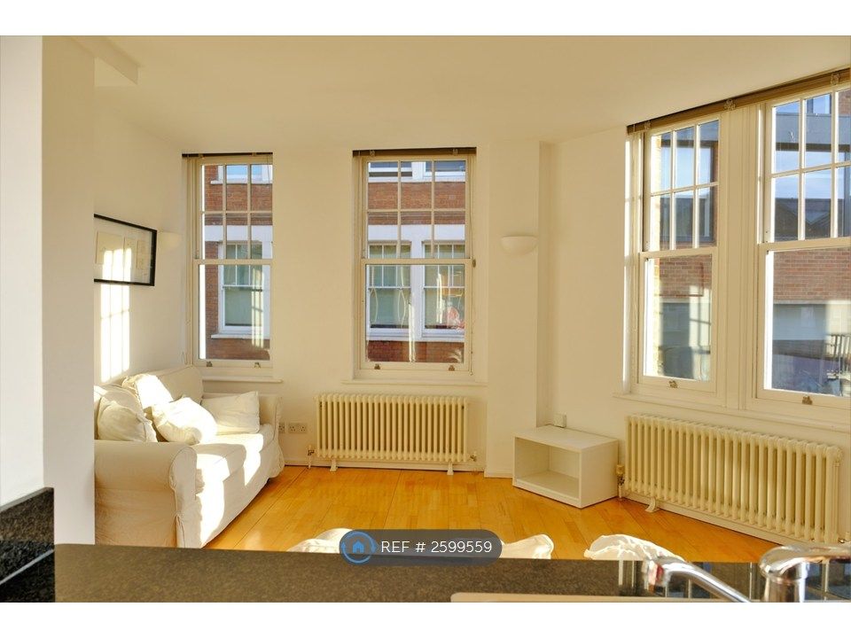 Property photo 2 of 10 Sittingroom