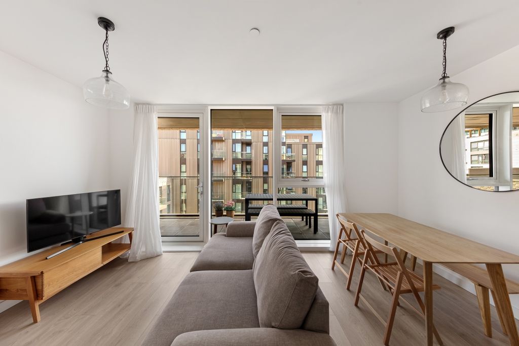 Property photo 2 of 10 094A8935