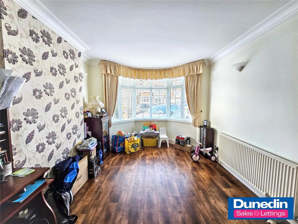 Property photo 2 of 20 Picture No. 15