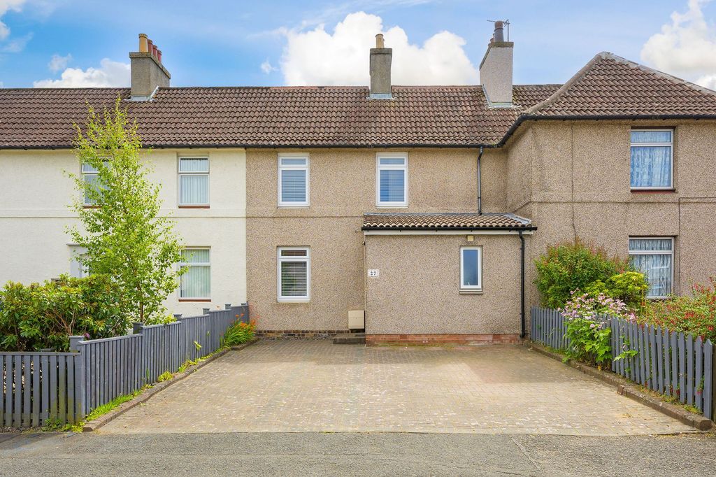 Property photo 2 of 33