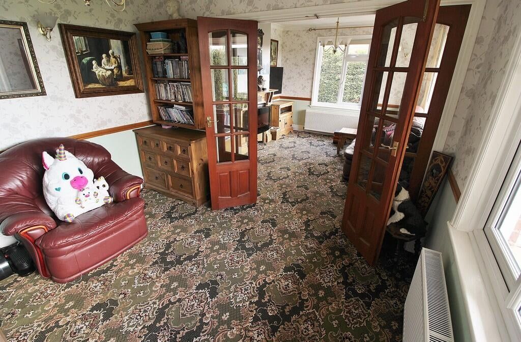 Property photo 2 of 25