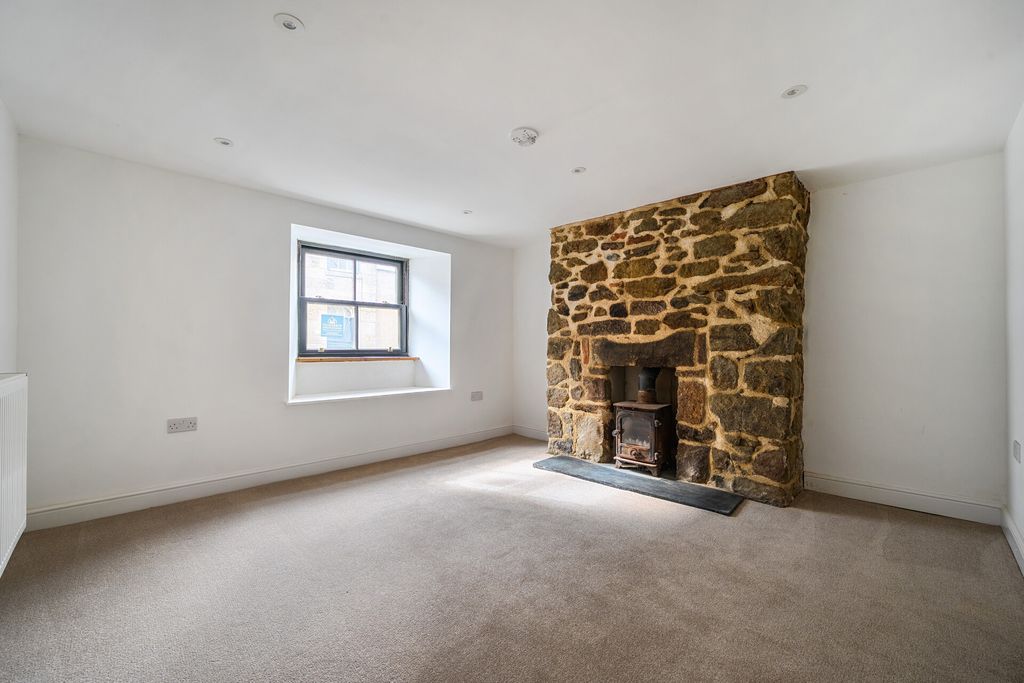 Property photo 3 of 22 7-6A8Eb84c6c187-1...