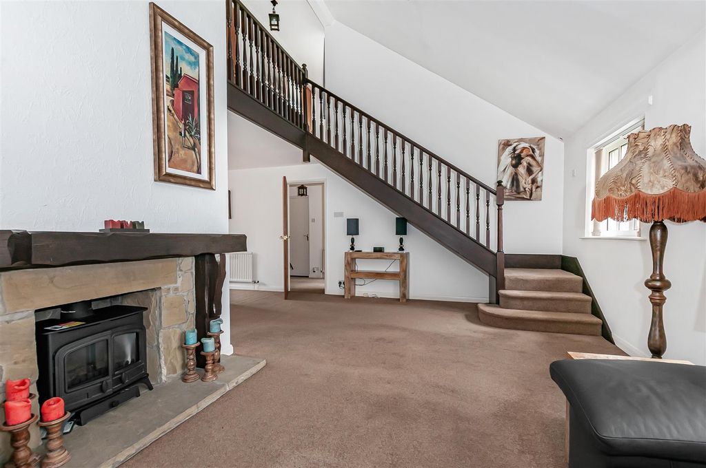 Property photo 2 of 23 Padley House, 3 Mason Drive12.Jpg