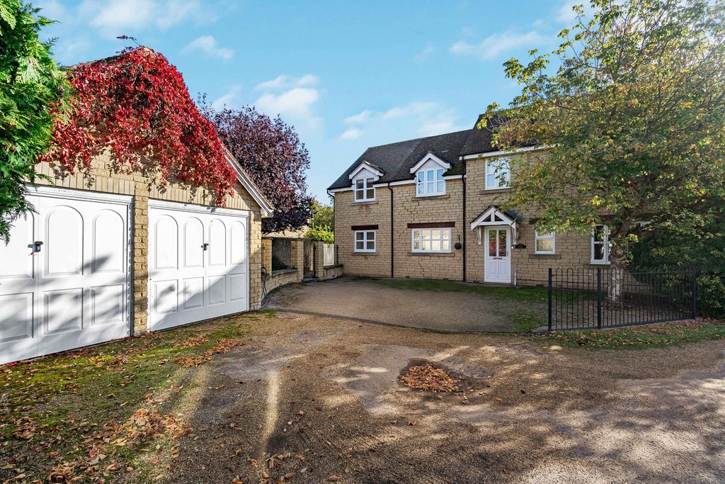 Property photo 1 of 35