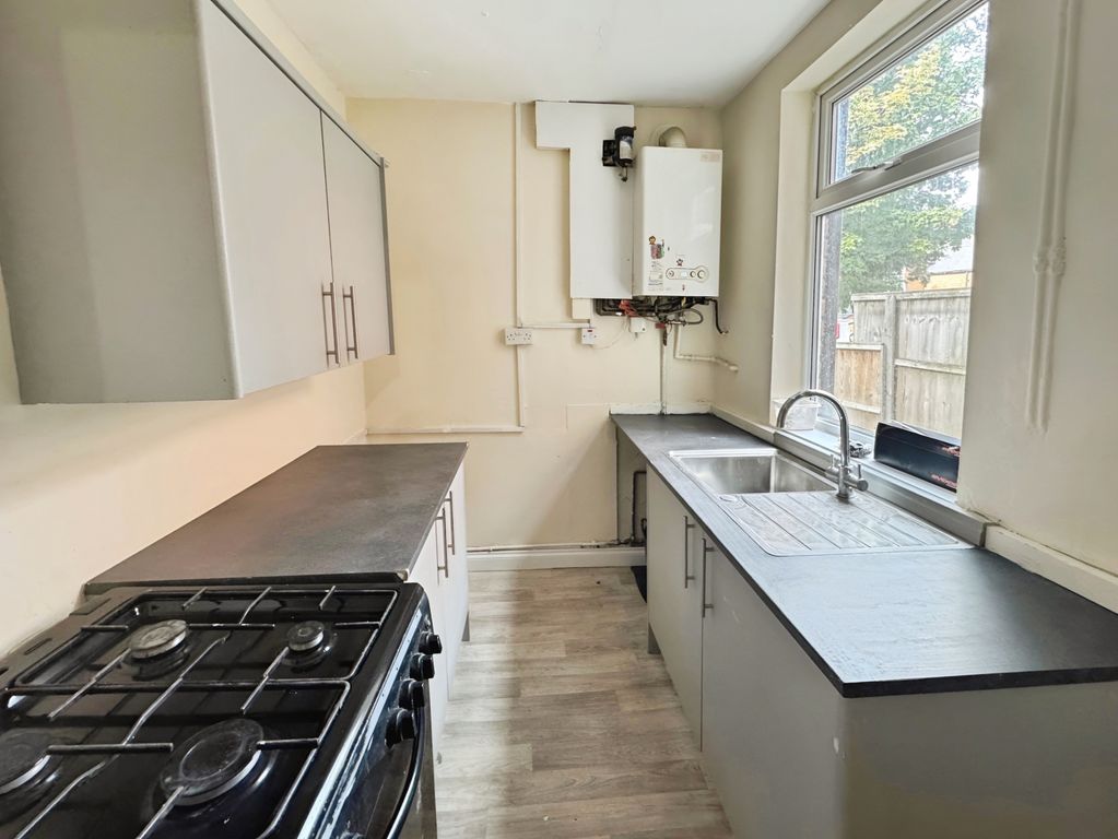Property photo 2 of 5 d8470473-Image005