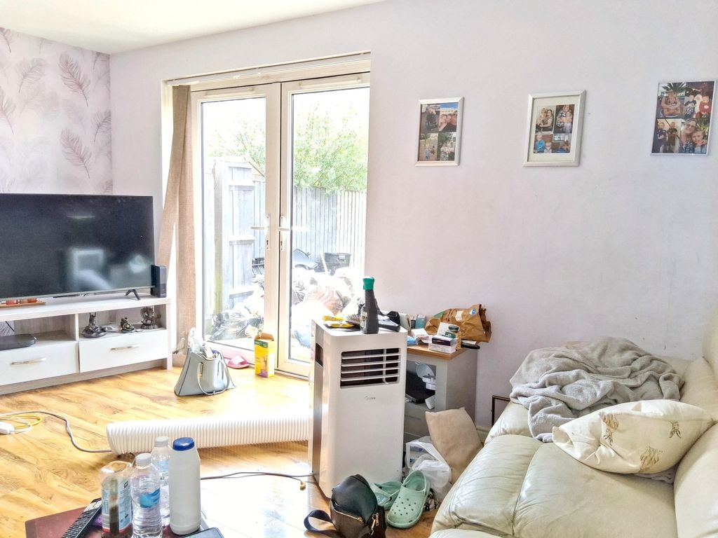Property photo 2 of 11 Image 1