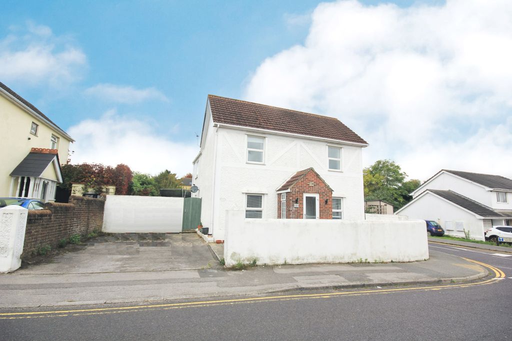 Property photo 1 of 31