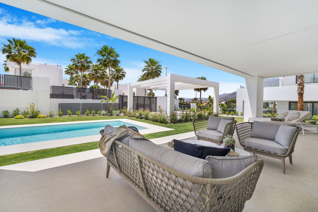 Property photo 3 of 38