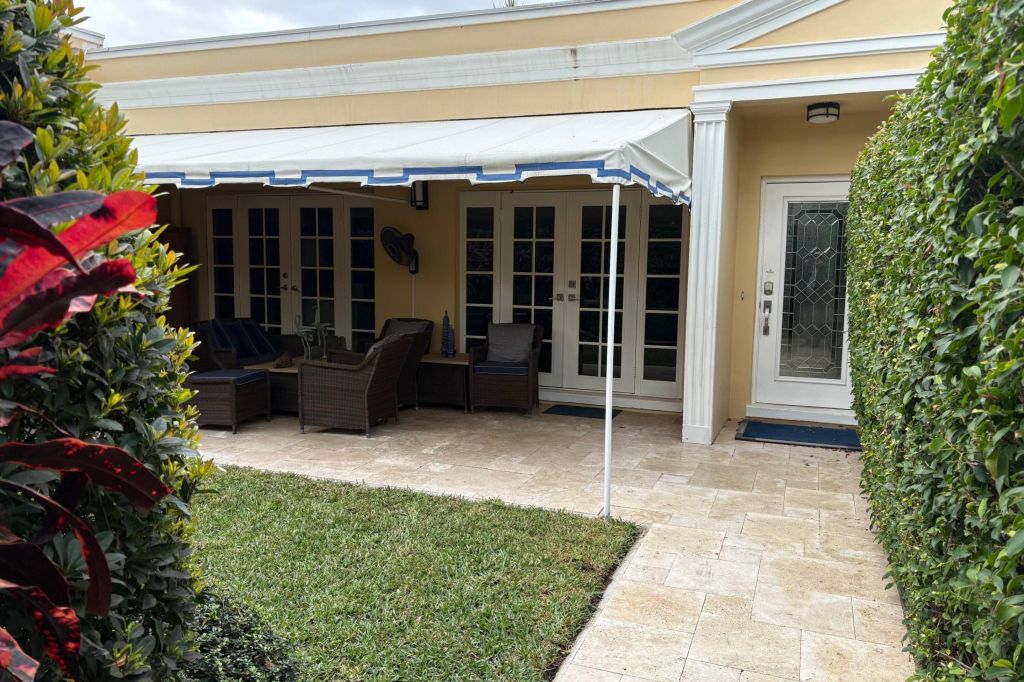 Property photo 1 of 4