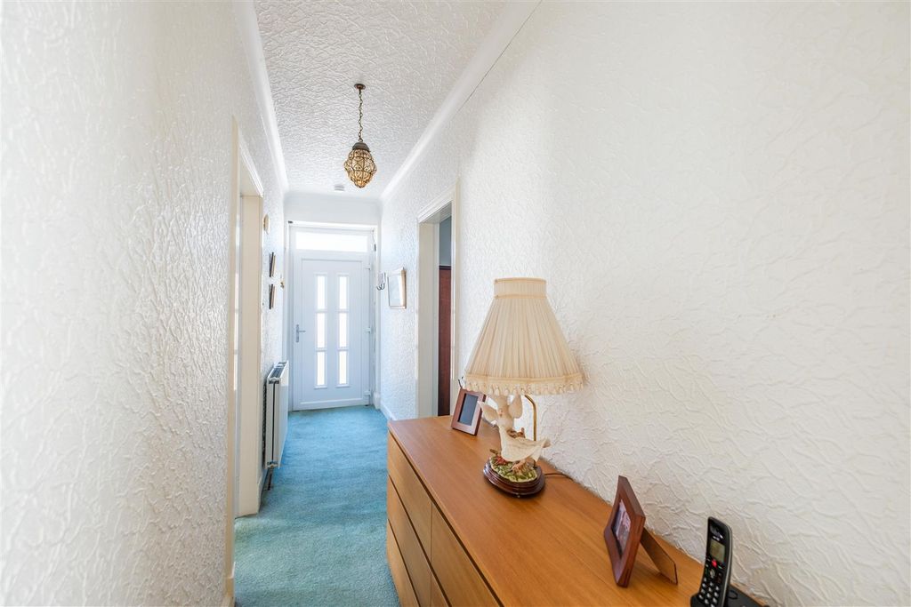 Property photo 2 of 26 Hamilton Road-13.Jpg