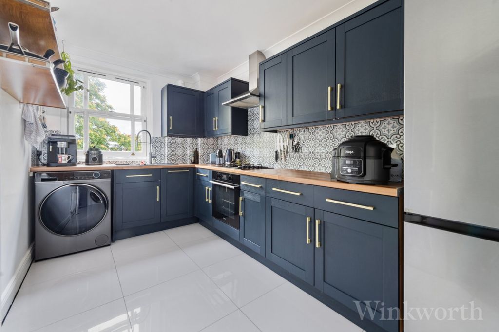 Property photo 2 of 10 Picture No. 06