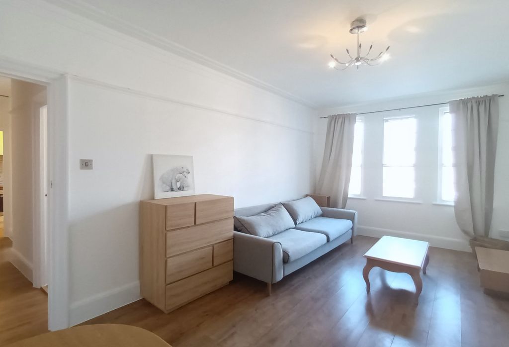 Property photo 2 of 12