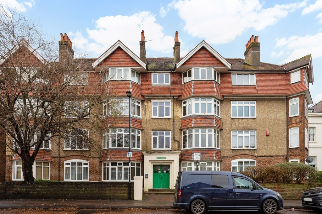 Property photo 3 of 10 Exterior