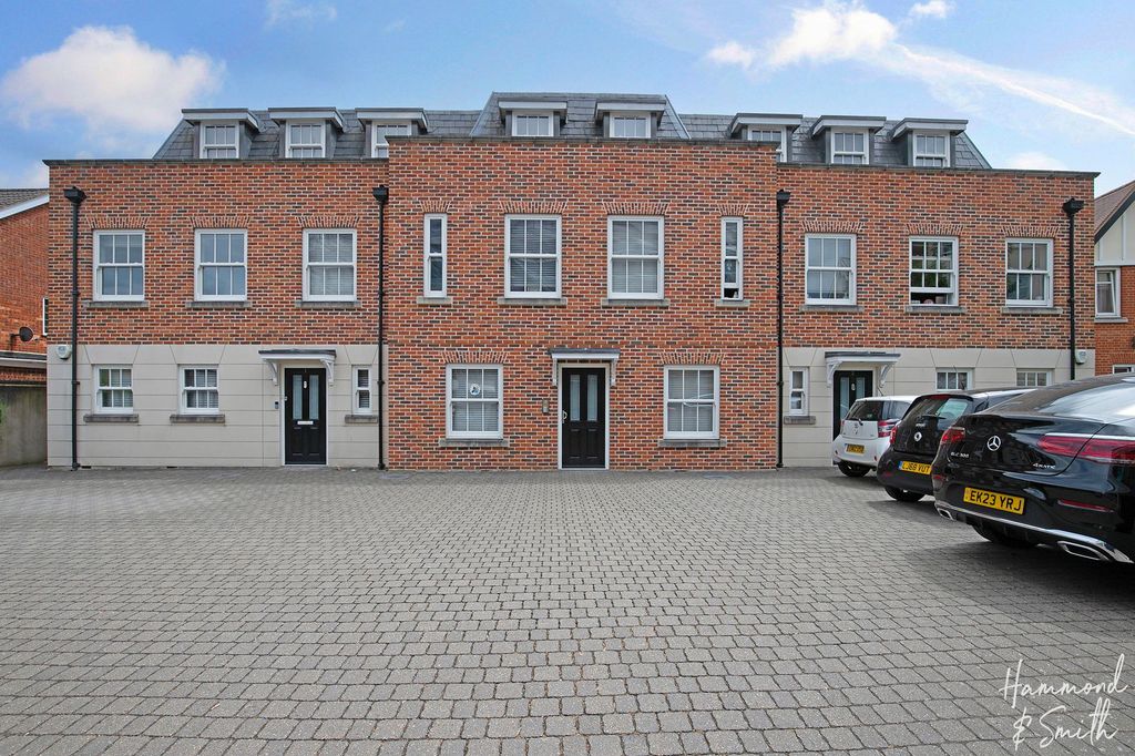 Property photo 1 of 22