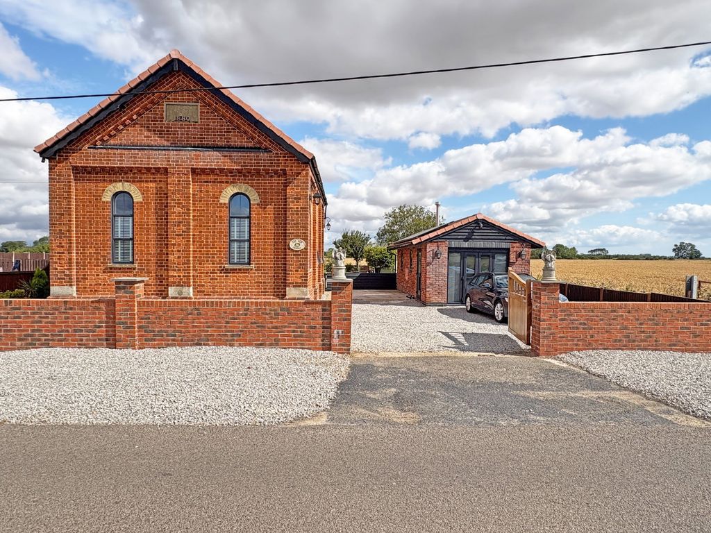 Property photo 2 of 30