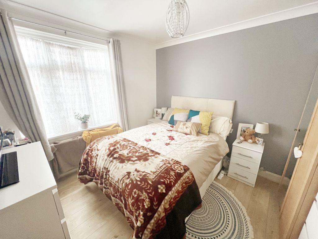 Property photo 3 of 9 Photo 2