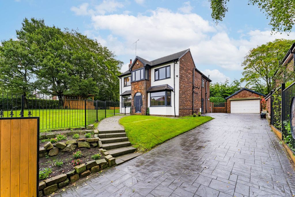 Property photo 1 of 39