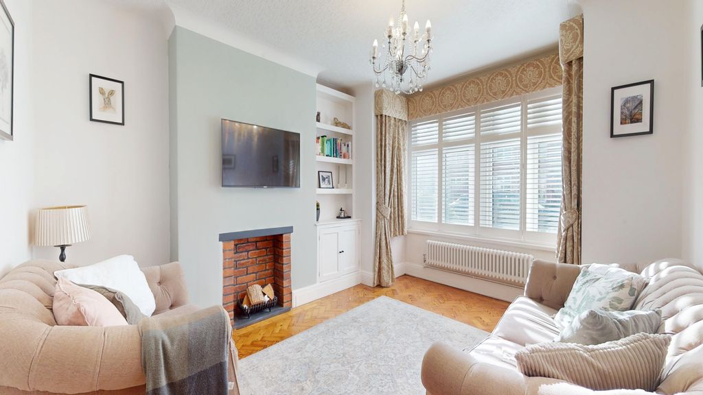 Property photo 2 of 19