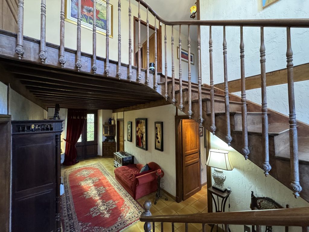 Property photo 2 of 50