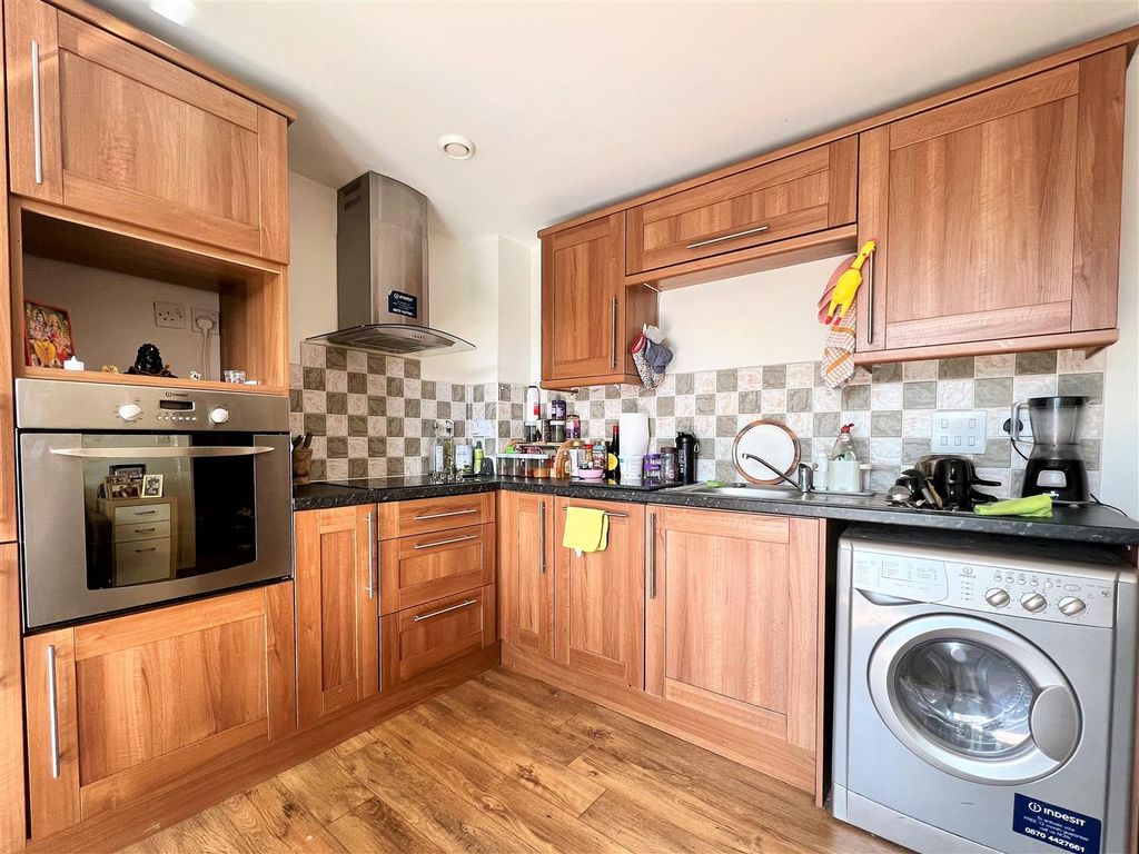 Property photo 1 of 8 Img-6029.Jpg