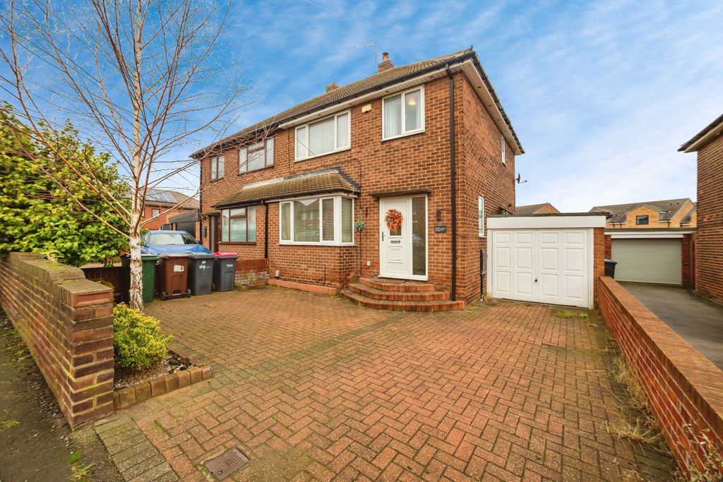 Property photo 1 of 15 Front View