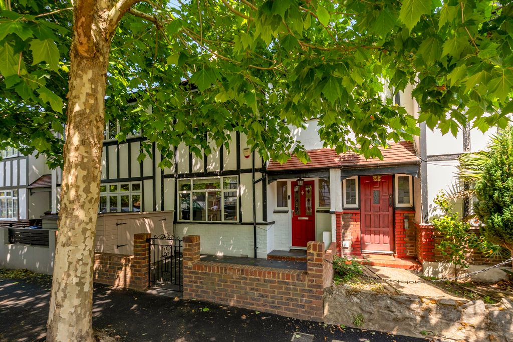 Property photo 1 of 26
