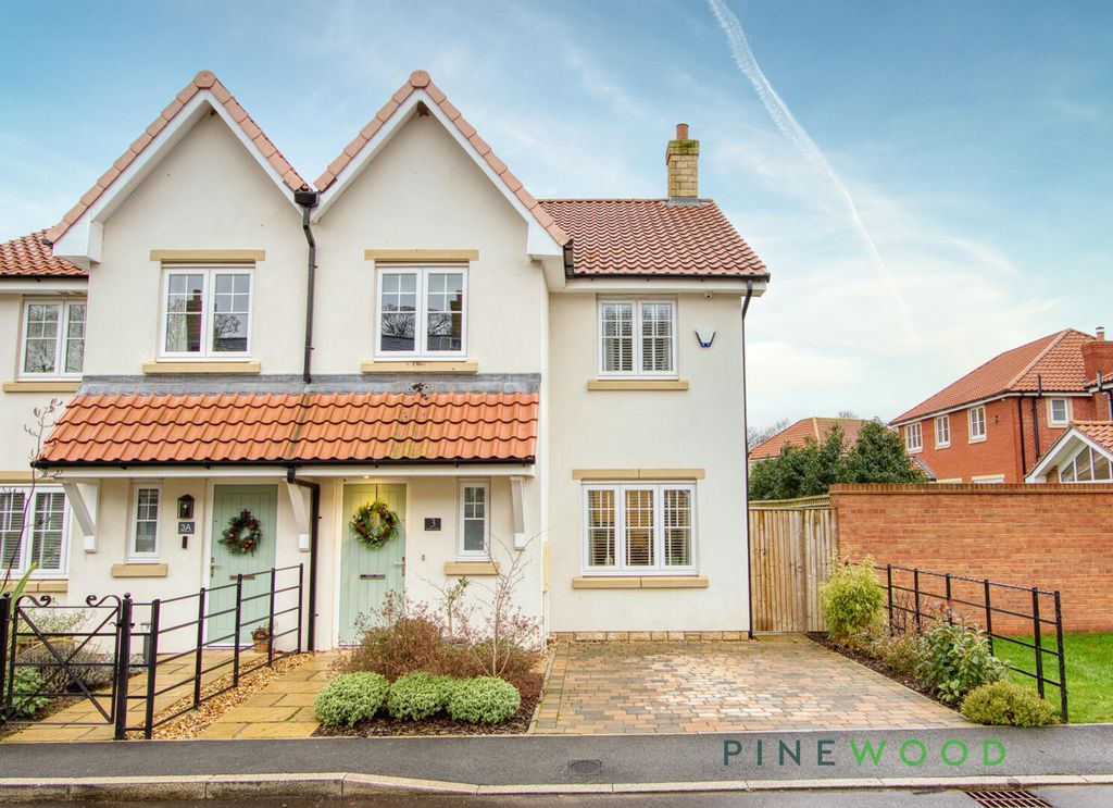 Property photo 1 of 27 Front (Exterior)