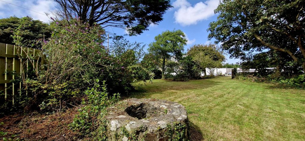 Property photo 2 of 20 Gardens