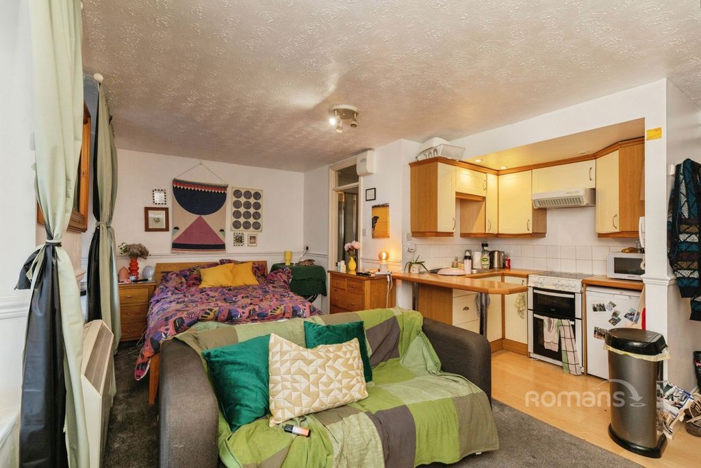 Property photo 2 of 7 Pbox-Img.Jpg